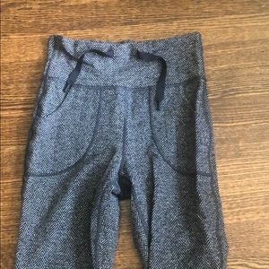 Lululemon grey patterned legging